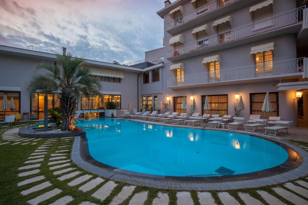 Hotel Terme Salus 아바노테르메 외부 사진